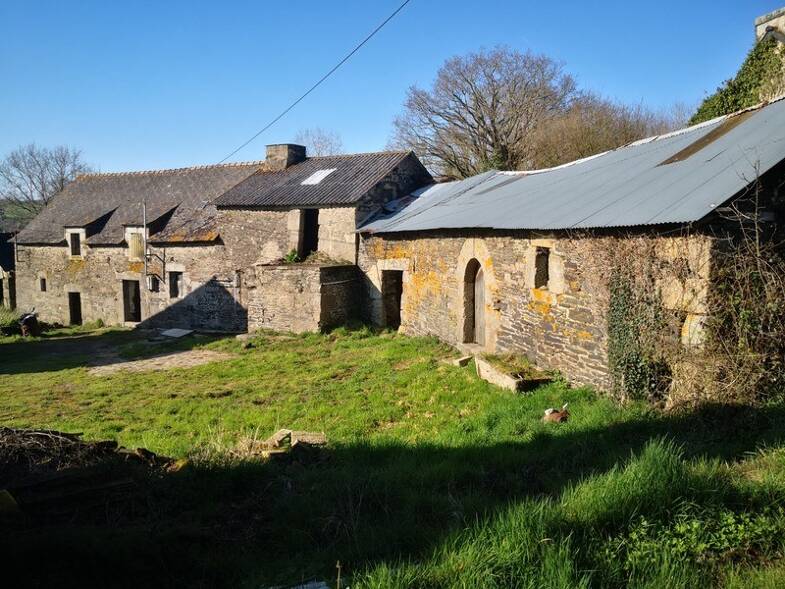Mas à vendre 103 000 € 10 pièces 4 chambres 92 m² 25 000 m² de terrain Corlay 22320