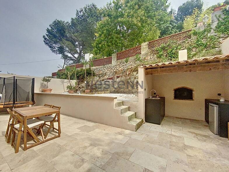 Maison à louer 2 100 € 5 pièces 4 chambres 126 m² 100 m² de terrain Septemes les Vallons 13240
